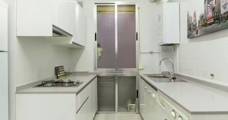 Calle de Santa Cruz de Marcenado, Madrid, Community of Madrid 28015 - Photo 3