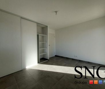 BEAU T2 AVEC TERRASSE ET JARDIN . PARKING DOUBLE - Photo 3