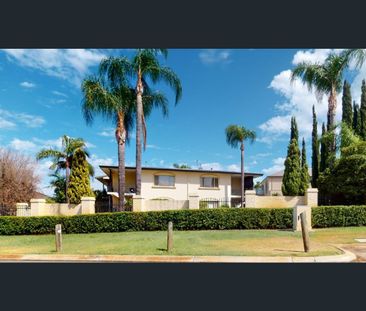 A resort in downtown Como. - Photo 5