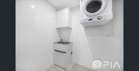 Spacious 3-Bedroom, 2-Bathroom Apartment with Double Parking - Photo 2