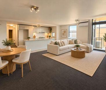 FRESHLY RENOVATED THREE BEDROOM APARTMENT - Photo 1