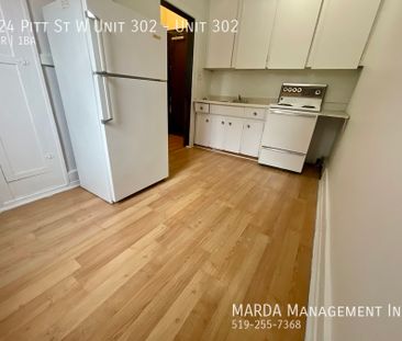 CHARMING 1BEDROOM/1BATH APARTMENT IN DOWNTOWN-PLUS HYDRO - Photo 3