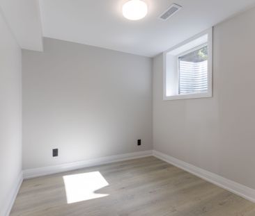 For Lease - 789 Candaras Street, Innisfil, Ontario - Photo 3