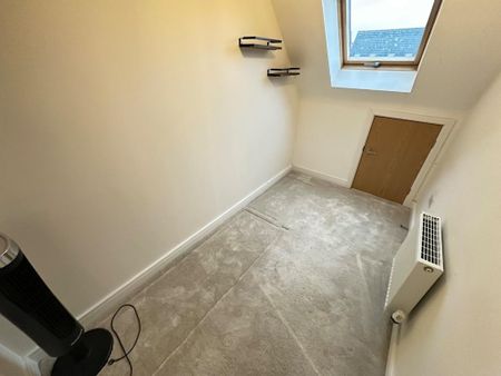 4 bedroom terraced house to rent - Photo 3