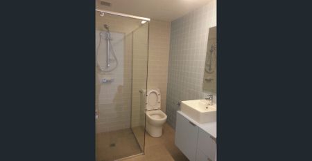 One bedroom modern apartment in the heart of Randwick - Photo 4