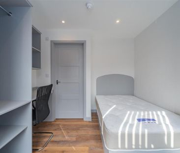 6 bedroom house to rent - Photo 1