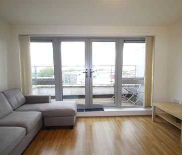 Windsor Court, Mostyn Grove, Bow - Photo 5