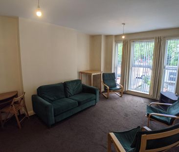 3 bedroom flat to rent - Photo 3