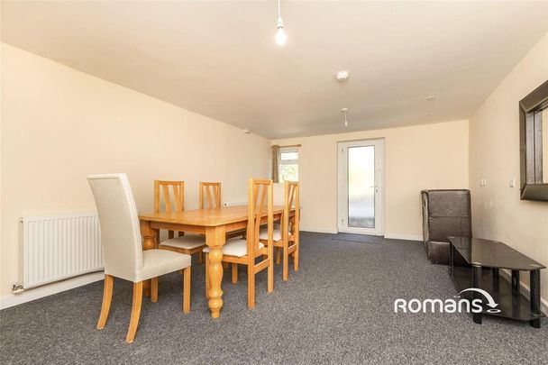 1 bedroom in a house share to rent - Photo 1