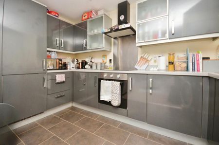 2 bedroom flat to rent - Photo 5