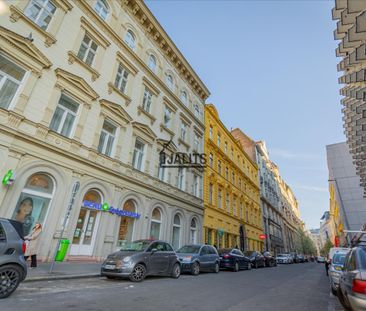Kiadó felújított lakás - Budapest V. kerület - Photo 1