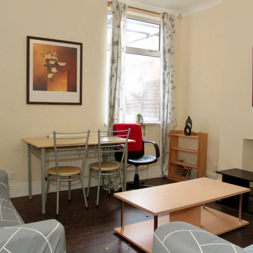 Thurlow Road (3 or 4 bed) - Photo 1