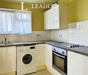 2 bedroom apartment to rent Seaview Avenue, Basildon, Essex, SS16 - Photo 4