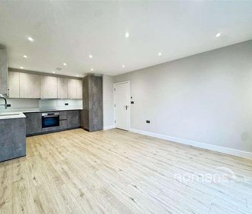 Shoppenhangers Road, Maidenhead, Berkshire, SL6 - Photo 6