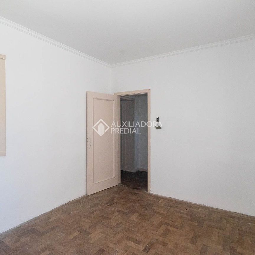 Casa com 5 quartos e 300m² para alugar em Mont'Serrat, Porto Alegre. - Photo 1