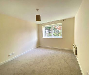 A contemporary apartment forming part of a modern development set i... - Photo 2