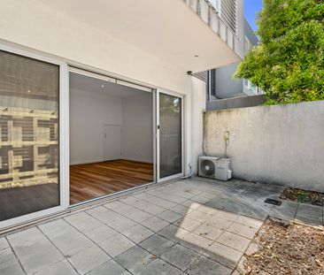 15 Silverash Drive, Bundoora VIC 3083 - Townhouse For Rent | Domain - Photo 2