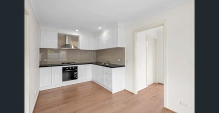 3 Bedroom , 2 Bathroom Gem! - Photo 4