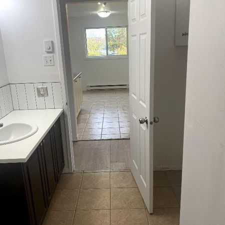 Grand 5 1/2 non fumeur au 3e étage - Photo 4