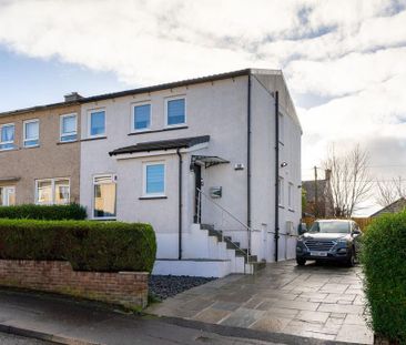 4 bedroom semi-detached house to rent - Photo 2