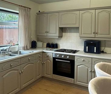 2 bedroom detached bungalow to rent - Photo 5