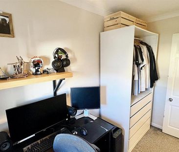2 bedroom semi-detached house to rent - Photo 3