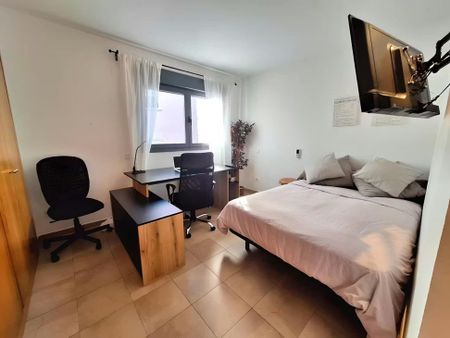 Calle de los Geranios, Madrid, Community of Madrid 28029 - Photo 5