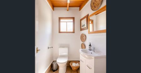 A HONEY FOR THE MONEY - Photo 5