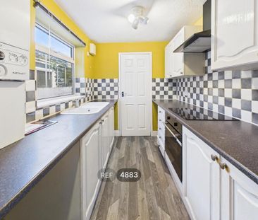 2 bedroom terraced house to rent - Photo 2