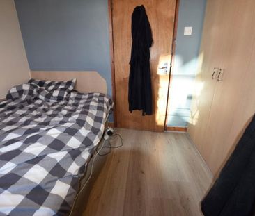 4 bedroom house to rent - Photo 3