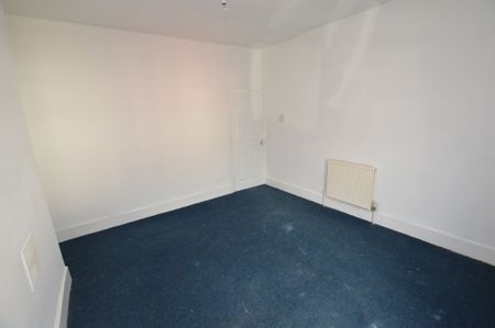 2 Bedroom Terraced House - Photo 5