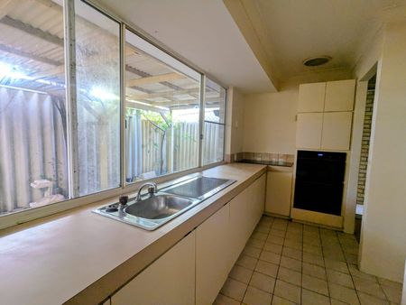 Modern Easy-Care Living Minutes from Rockingham Beach - Photo 4