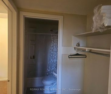 For Lease - 22 Jane Crescent, Barrie, Ontario - Photo 4