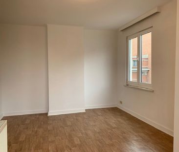 Flat - for rent - Photo 1