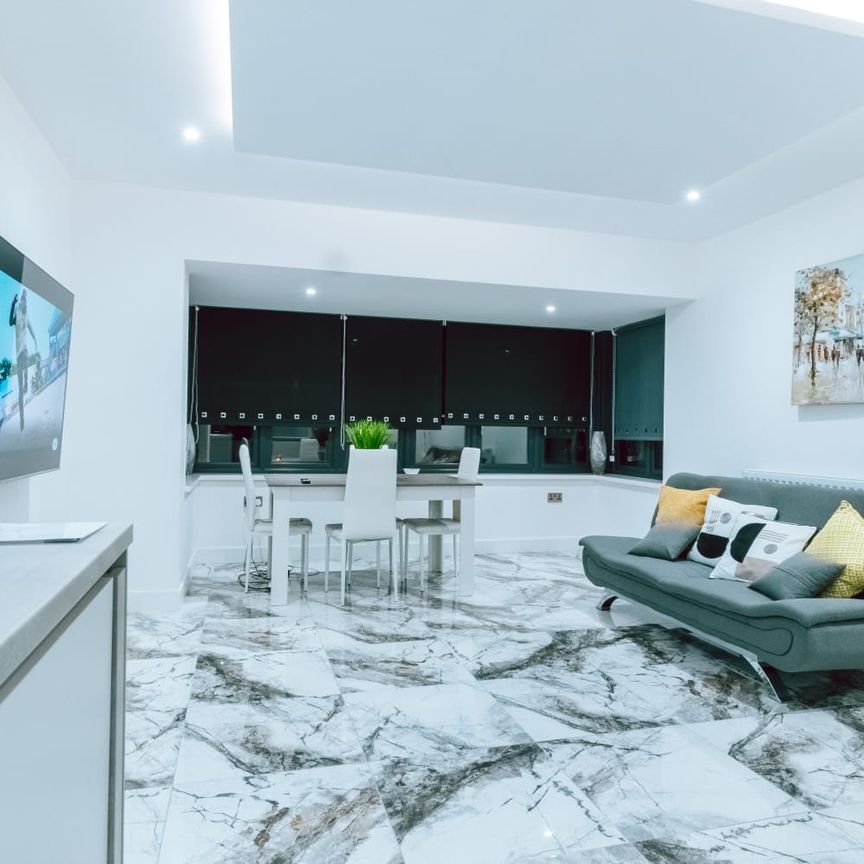 Banstead Road, Purley, CR8 - Photo 1