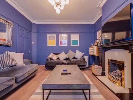 3 Bed Terraced House, Culcheth Lane, M40 - Photo 2