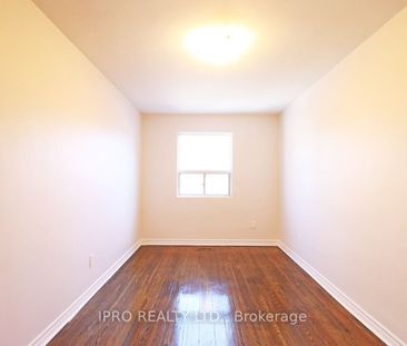 For Lease - 1237E Woodbine Avenue, Toronto, Ontario - Photo 2