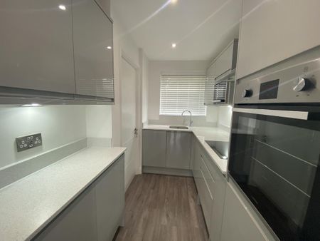 1 bedroom flat to rent - Photo 2