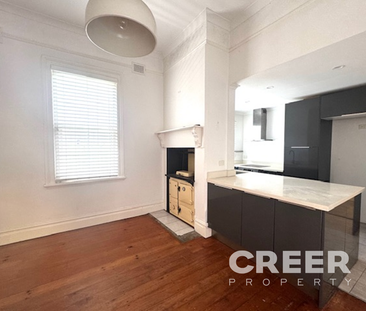 2/36 Farquhar Street, The Junction - Photo 2