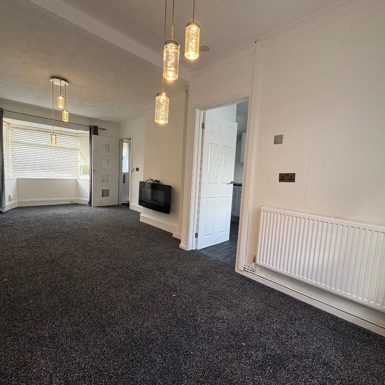 2 bedroom terraced house to rent - Photo 1