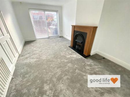 4 bedroom terraced house to rent - Photo 3