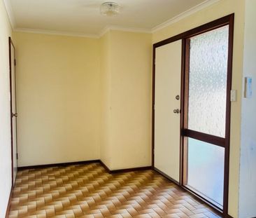 COSY AND NEAT 2 BEDROOM HOME! - Photo 1