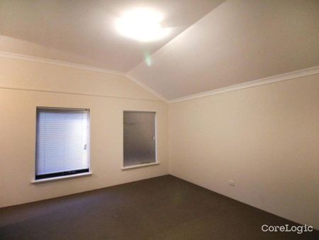 Modern Townhouse&comma; Located One Street from Rockingham Beach&period; - Photo 4