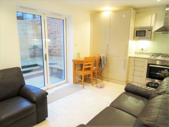 3 Bed Detached House, Haydons Road, SW19 - Photo 1