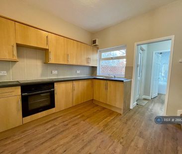 2 bedroom terraced house to rent - Photo 3