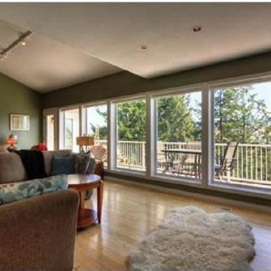 2bed + Den 2bath Main Floor; Dilworth – Available June 1 - Photo 1