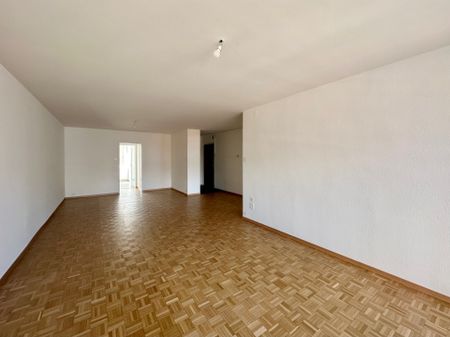 Charmant appartement de 2.5 pièces avec un balcon - Photo 4