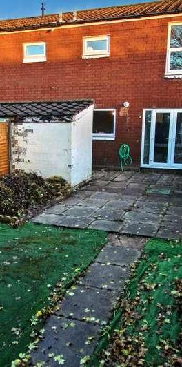 Heather Close, Birchwood, WA3 - Photo 1