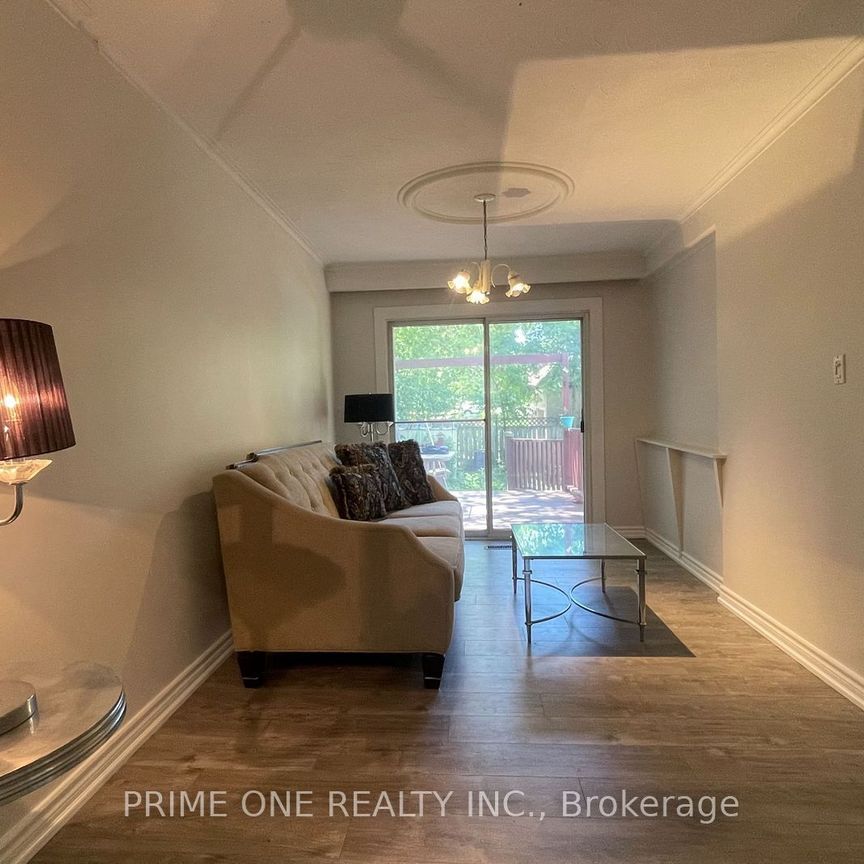 For Lease - 164 Meadowvale Road Unit# Main, Toronto, Ontario - Photo 1