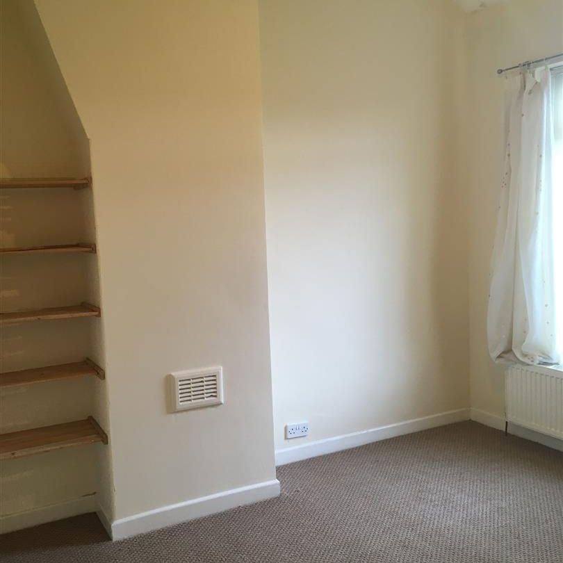 2 Bedroom Terraced House for Rent - Photo 1